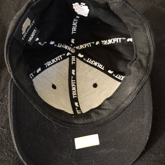 Baseball cap - Picture 2 of 2